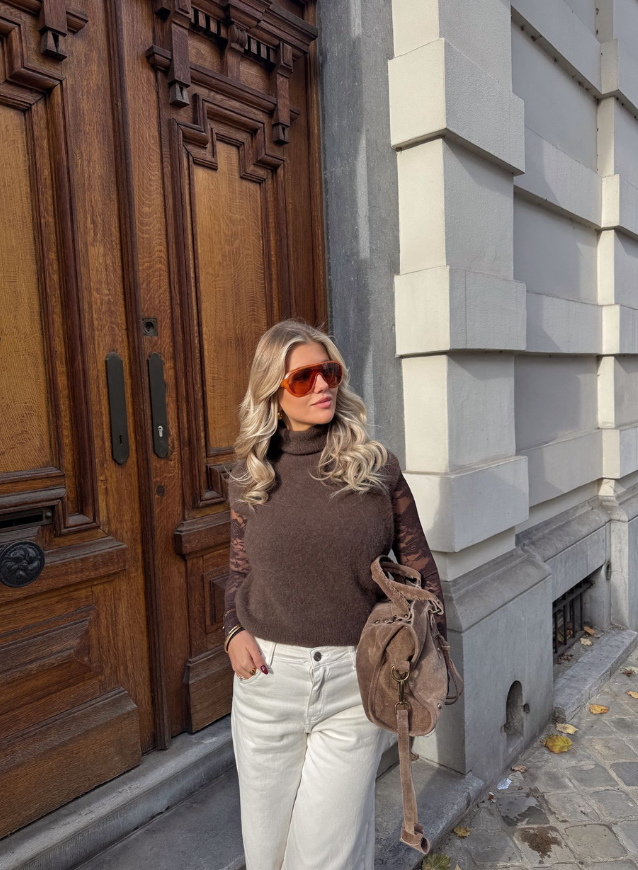 CLOE - Sleeveless sweater