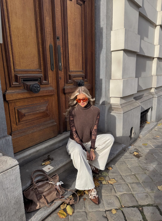 CLOE - Sleeveless sweater