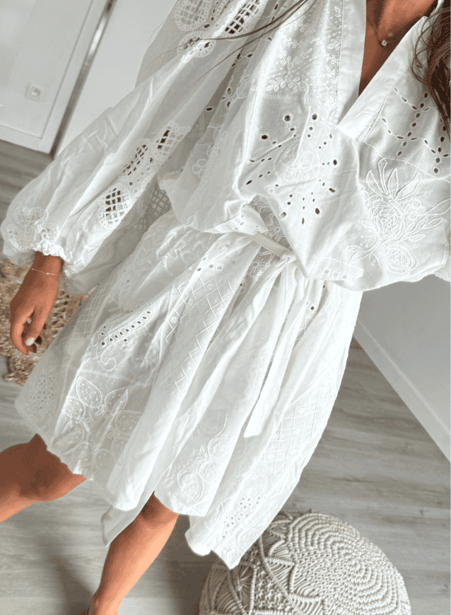 LIA - Witte broderie jurk
